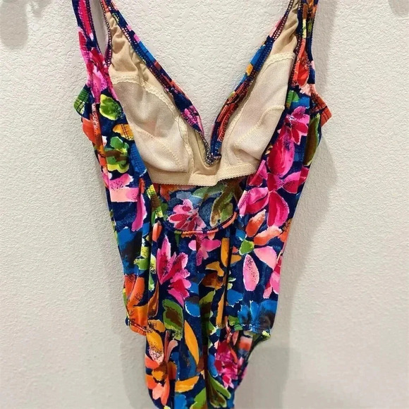 Women's Floral Plunge Neckline High-Leg One-Piece Swimsuit Beach Pool 🌞☀️ - Picture 2 of 4